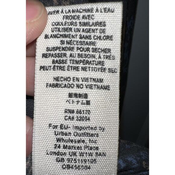 Free People Blouse Size L Dark Gray Peasant Floral Cowl Neck High-Low Hem Shirt - Picture 6 of 16